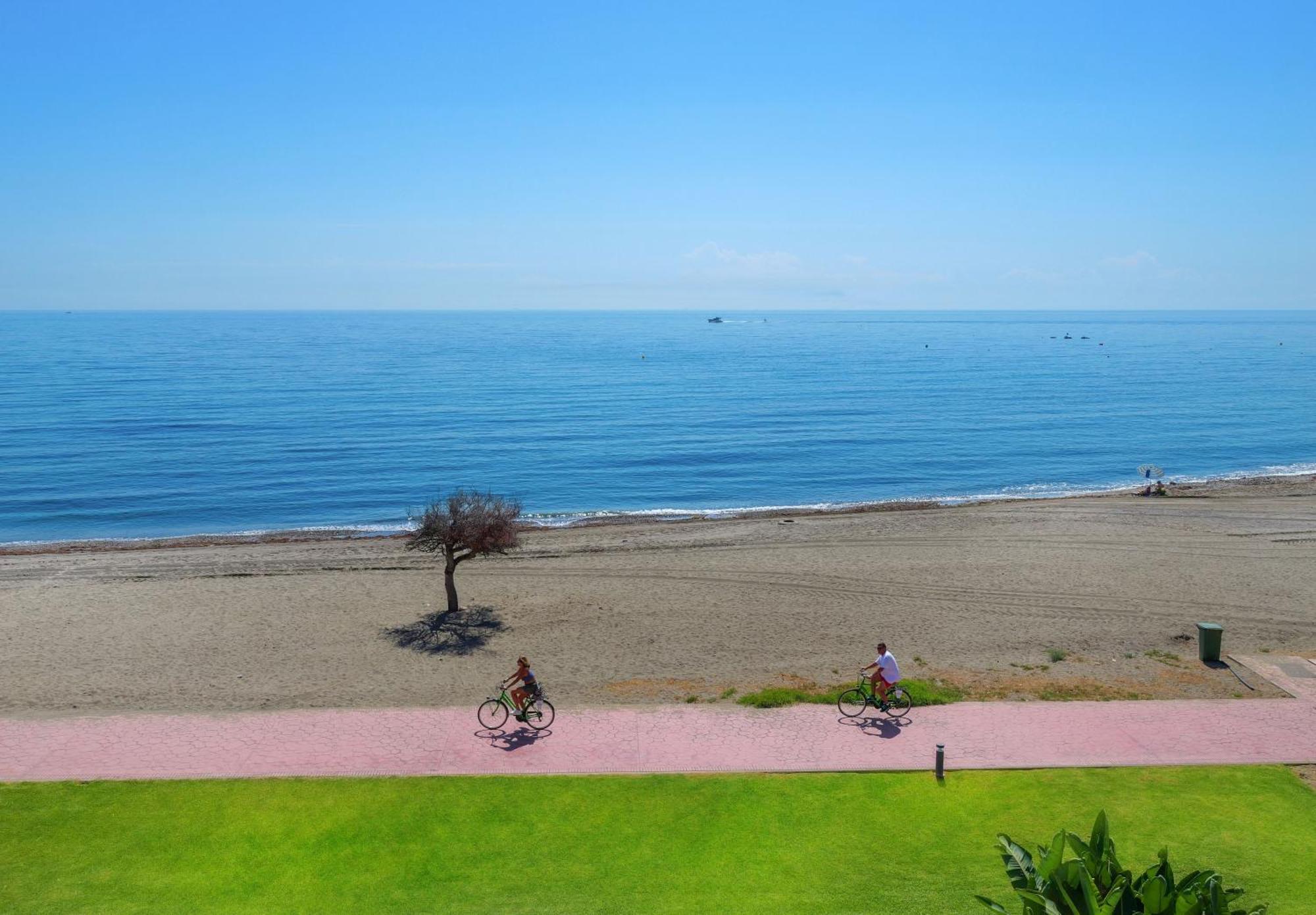 Heaven Beach Apartment 405 Estepona Exterior photo